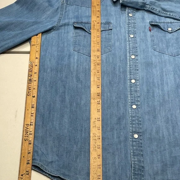 Levi's (2010’s) Large Slim Cowboy Cut Sky Blue Button-Up denim Shirt - Picture 11 of 13